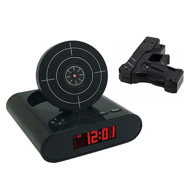 Céltáblás ébresztőóra pisztoly távirányítóval, fekete, LCD, 6x AA